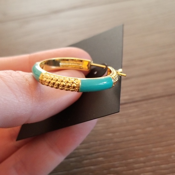 New with tag, 14k gold and turquoise enamel - Picture 3 of 4
